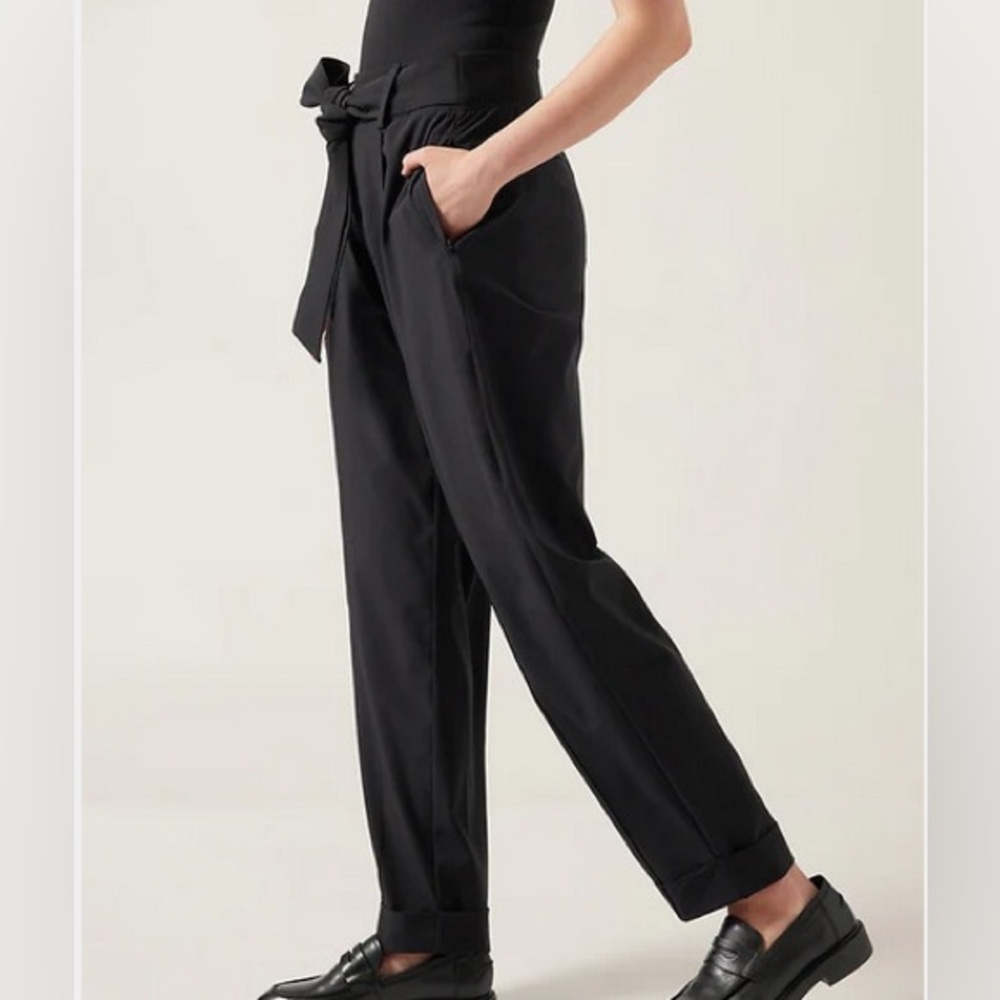Athleta Cardiff Pant Black Paperbag Size 4